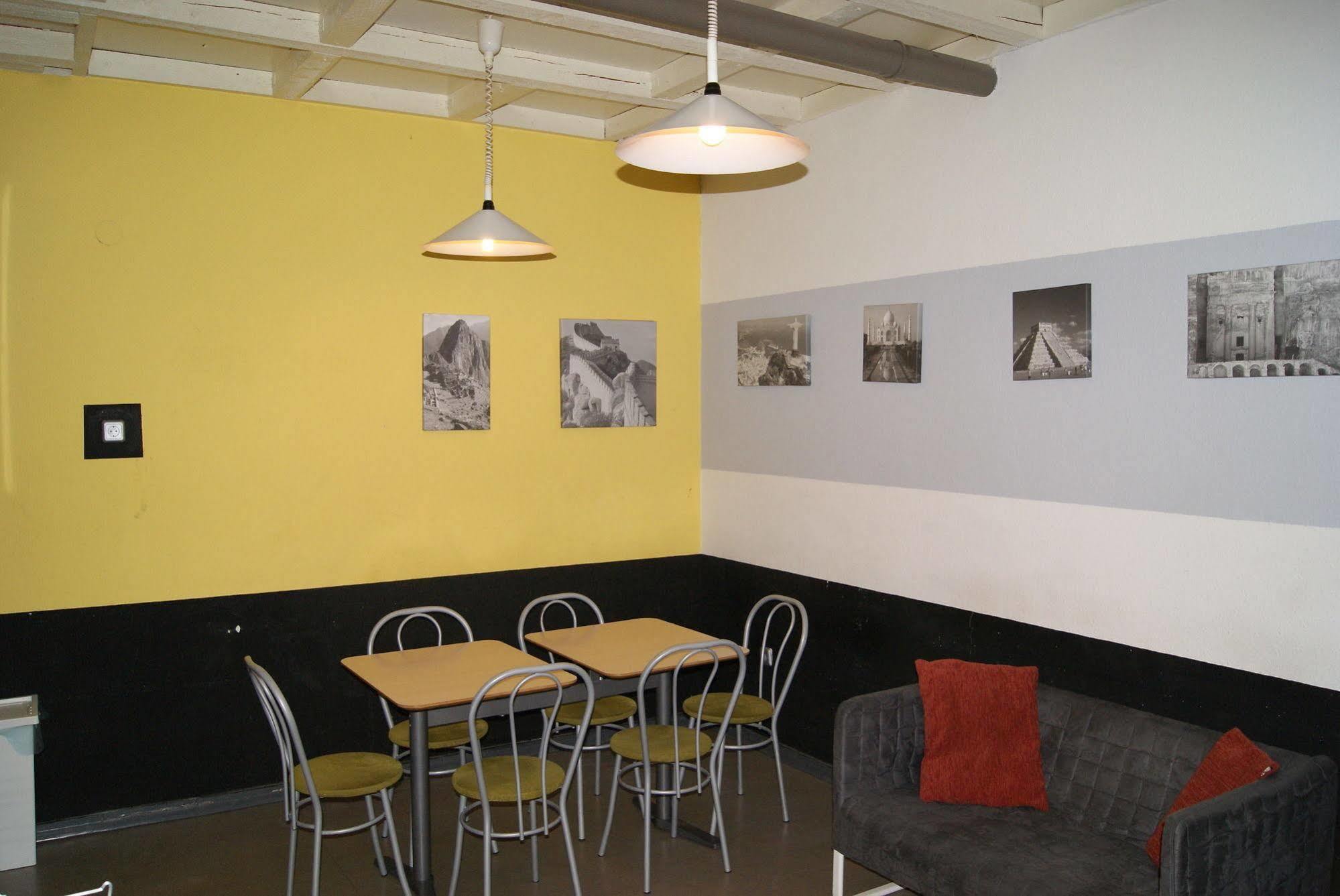 Happy Hostel Budapest Extérieur photo