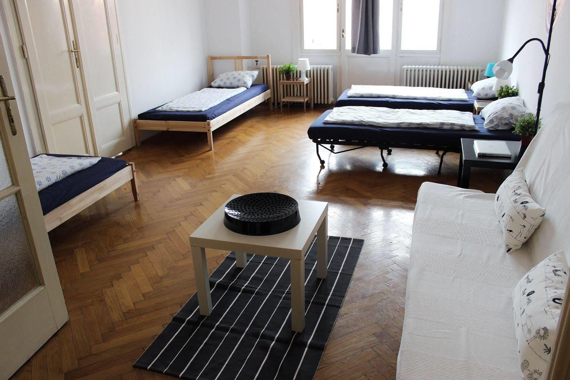 Happy Hostel Budapest Extérieur photo